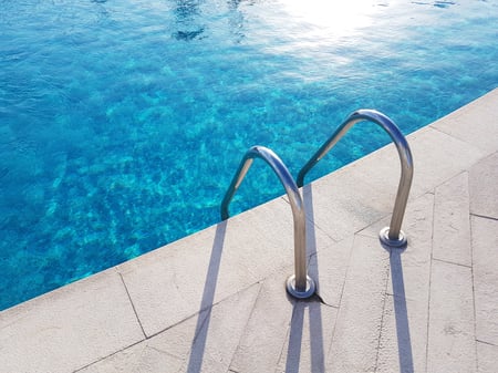 Fix-and-Flip ROI Tips: The Promises and Dangers of Installing a Pool